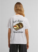 Frau von hinten im Let's Taco 'bout Jesus Shirt