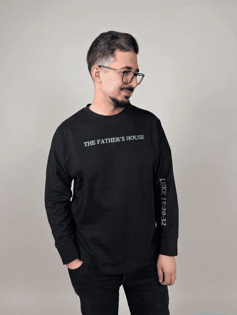 Father's House Oversize Longsleeve Männer, Model dreht sich: vorne, Seite, hinten